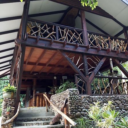 Hotel Haere Mai I Te Fare à Teavaro Extérieur photo
