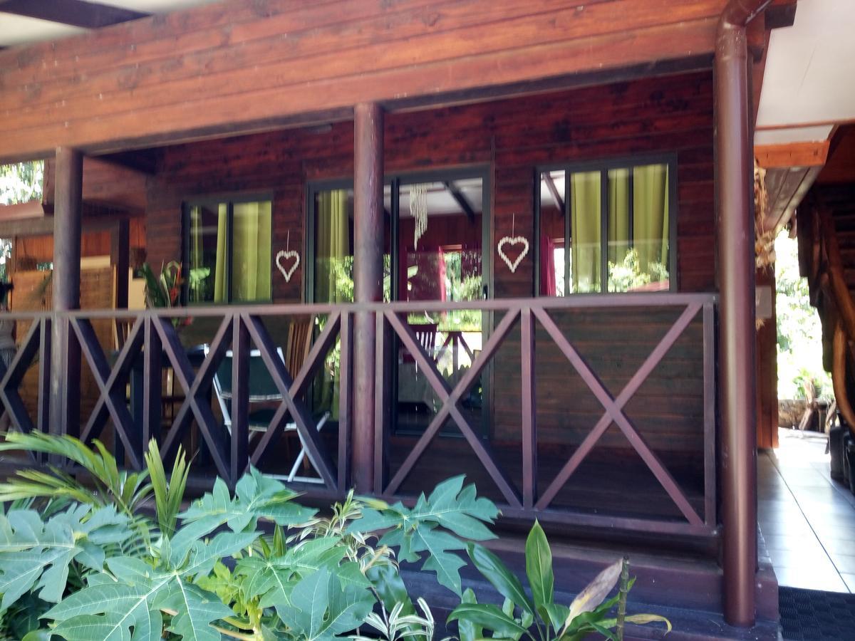 Hotel Haere Mai I Te Fare à Teavaro Extérieur photo