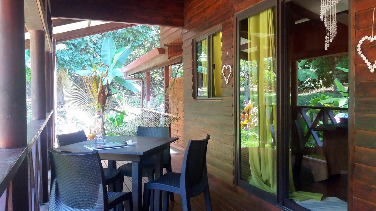 Hotel Haere Mai I Te Fare à Teavaro Extérieur photo