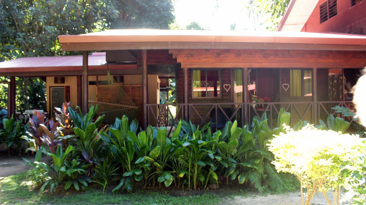 Hotel Haere Mai I Te Fare à Teavaro Extérieur photo