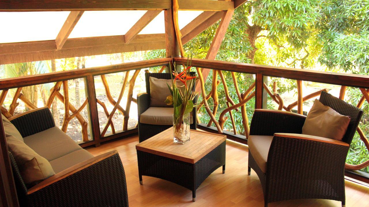 Hotel Haere Mai I Te Fare à Teavaro Extérieur photo